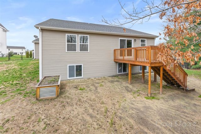 9219 Bigleaf Drive, West Olive, MI 49460