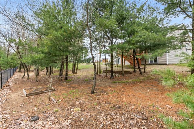 9219 Bigleaf Drive, West Olive, MI 49460