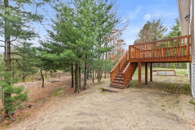9219 Bigleaf Drive, West Olive, MI 49460
