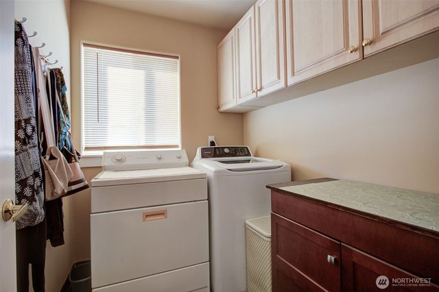 420 143rd Place SW, Lynnwood, WA 98087