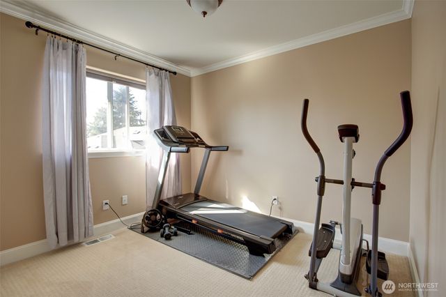 420 143rd Place SW, Lynnwood, WA 98087