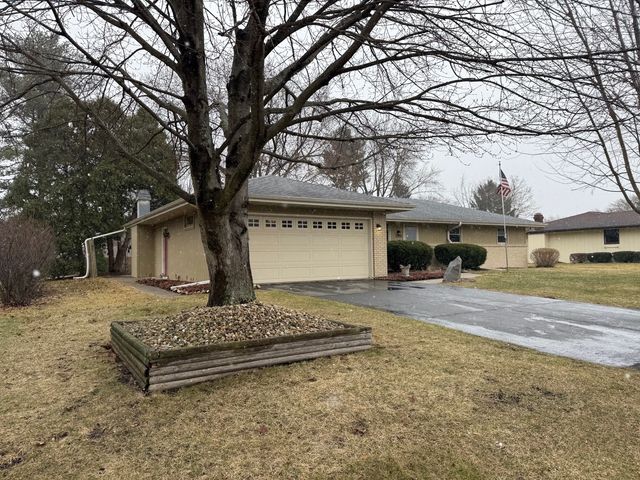 3156 Kentwood Parkway, Rockford, IL 61109