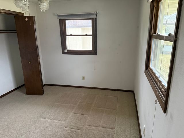 3156 Kentwood Parkway, Rockford, IL 61109