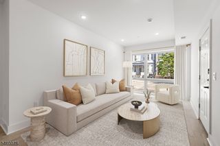 1001 Summit Ave 1, Jersey City, NJ 07307