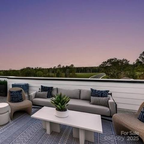 7025 Westrow Avenue 108, Charlotte, NC 28278