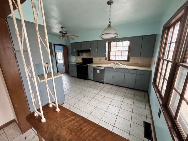 3326 E Clark, Wichita, KS 67218