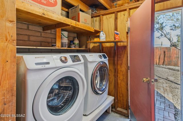 7041 E 42nd Street, Tucson, AZ 85730