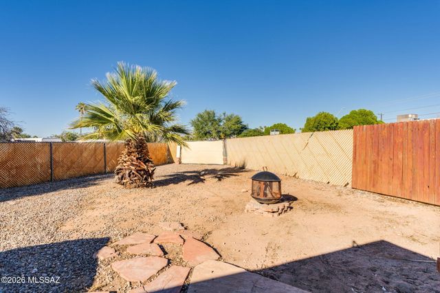 7041 E 42nd Street, Tucson, AZ 85730