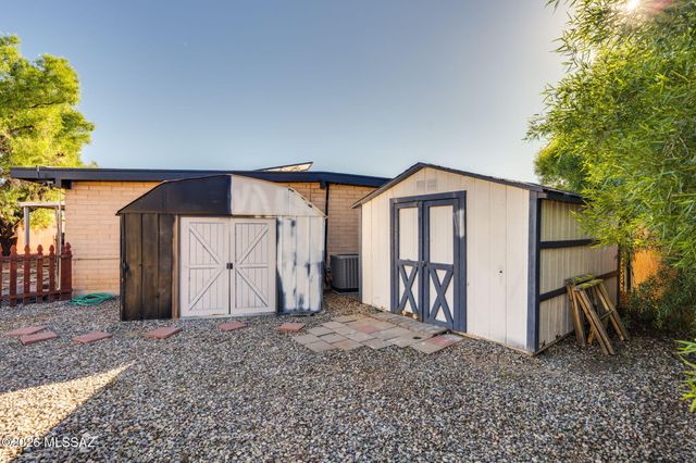 7041 E 42nd Street, Tucson, AZ 85730