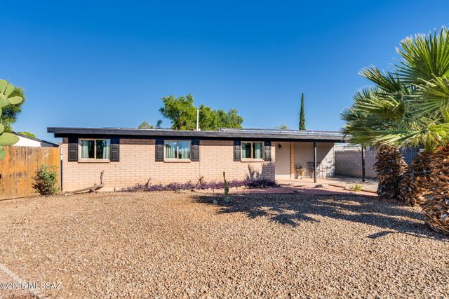 7041 E 42nd Street, Tucson, AZ 85730