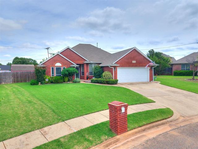1609 Monterey Place, Edmond, OK 73013