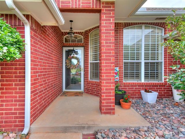 1609 Monterey Place, Edmond, OK 73013