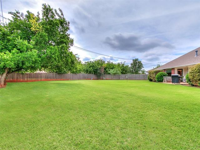 1609 Monterey Place, Edmond, OK 73013