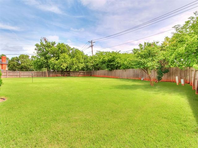 1609 Monterey Place, Edmond, OK 73013