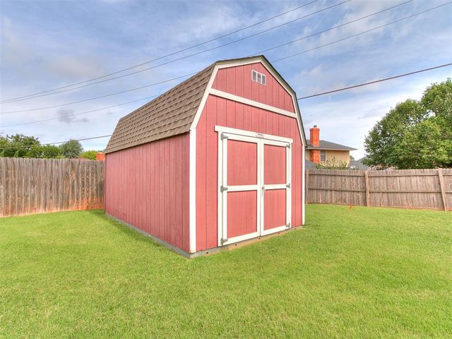 1609 Monterey Place, Edmond, OK 73013