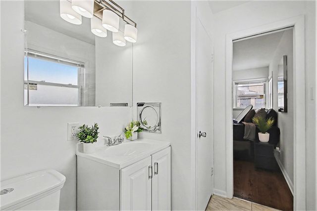 16728 School Street, South Holland, IL 60473