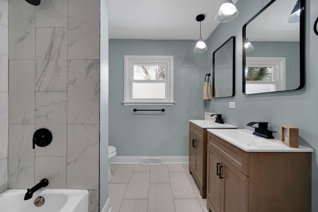 8228 Greenwood Avenue, Munster, IN 46321