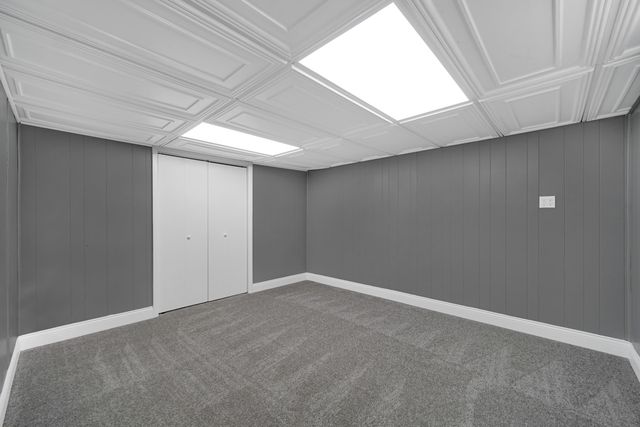 8228 Greenwood Avenue, Munster, IN 46321