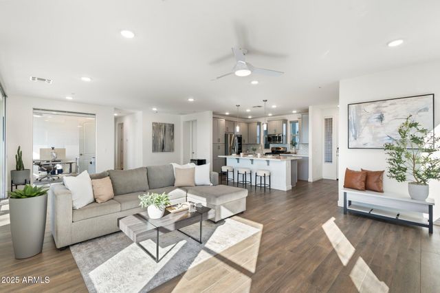 5100 E RANCHO PALOMA Drive 1044, Cave Creek, AZ 85331