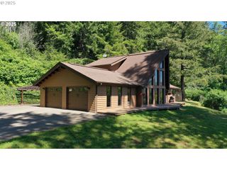 98393 E COUGAR Ln, Brookings, OR 97415