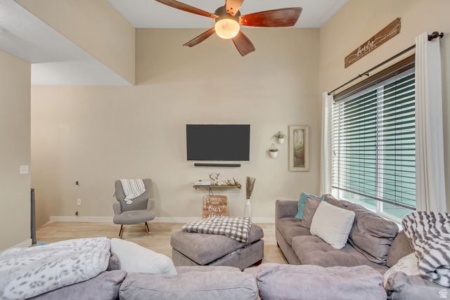 11287 S WINTER BLUFF LN, South Jordan, UT 84095