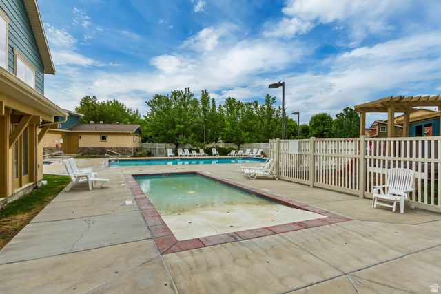 11287 S WINTER BLUFF LN, South Jordan, UT 84095