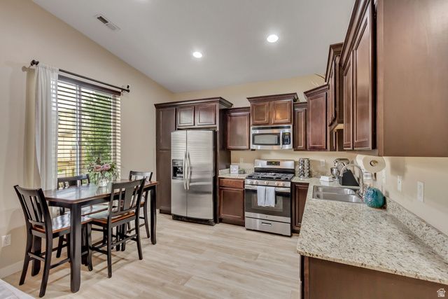 11287 S WINTER BLUFF LN, South Jordan, UT 84095