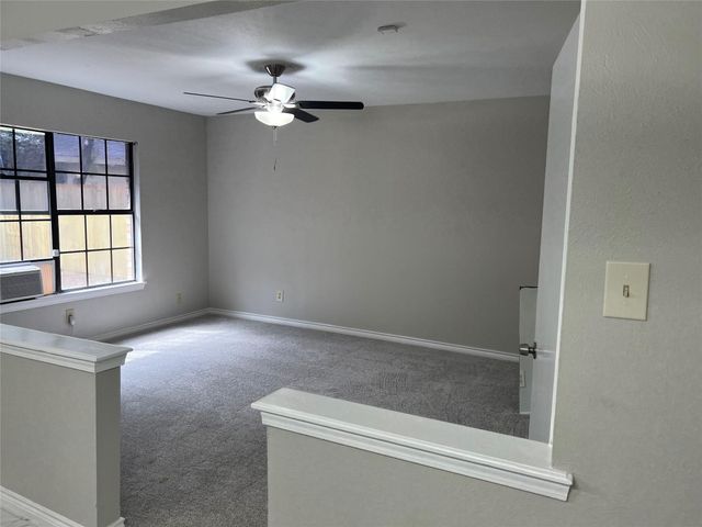 905 Camino Court, Grand Prairie, TX 75052