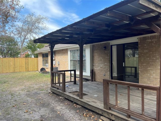 905 Camino Court, Grand Prairie, TX 75052