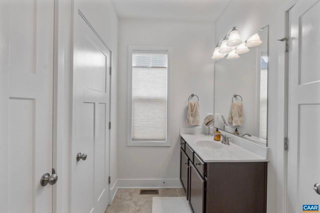 45 HERITAGE DR, Zion Crossroads, VA 22942