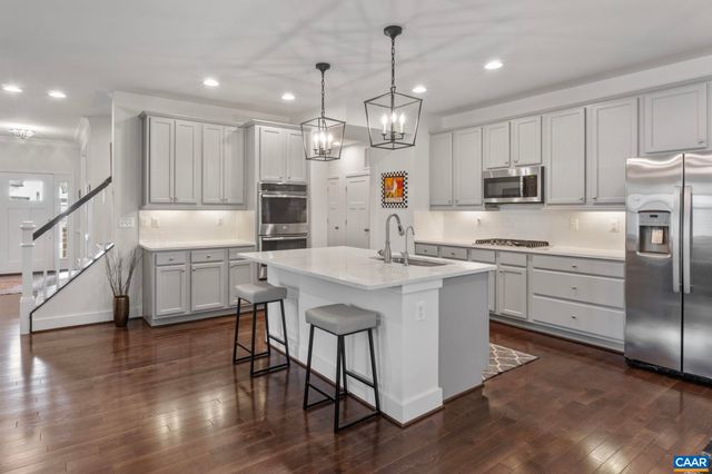 45 HERITAGE DR, Zion Crossroads, VA 22942