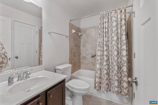 45 HERITAGE DR, Zion Crossroads, VA 22942