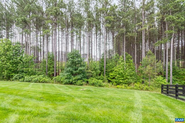 45 HERITAGE DR, Zion Crossroads, VA 22942