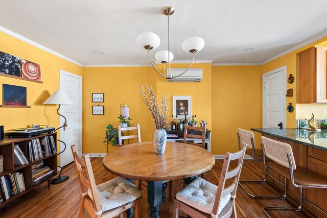 16 TEMPLE Court, New York City, NY 11218