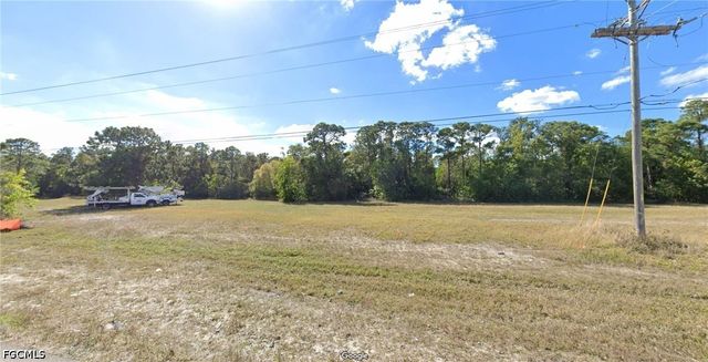 330 NE 2nd PL, Cape Coral, FL 33909