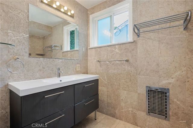 6217 Van Noord Avenue, Valley Glen, CA 91401