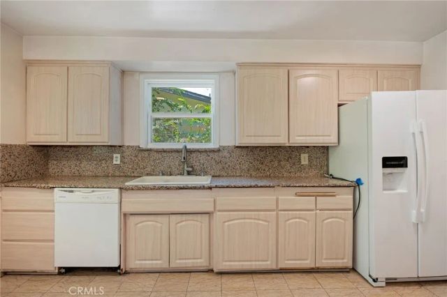 6217 Van Noord Avenue, Valley Glen, CA 91401