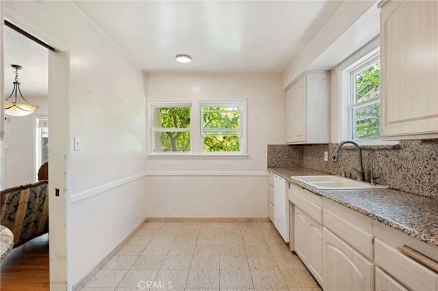 6217 Van Noord Avenue, Valley Glen, CA 91401