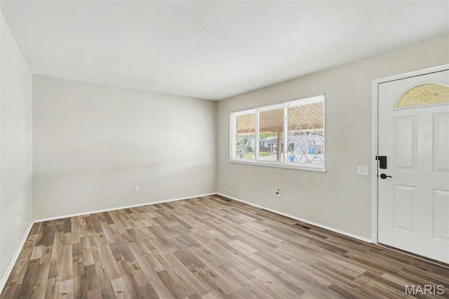 1105 5th Plaza, Florissant, MO 63031