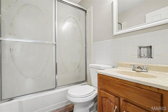 1105 5th Plaza, Florissant, MO 63031