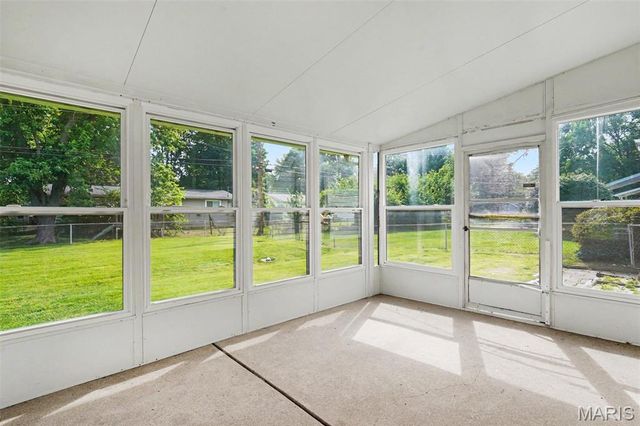 1105 5th Plaza, Florissant, MO 63031