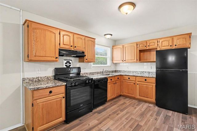 1105 5th Plaza, Florissant, MO 63031