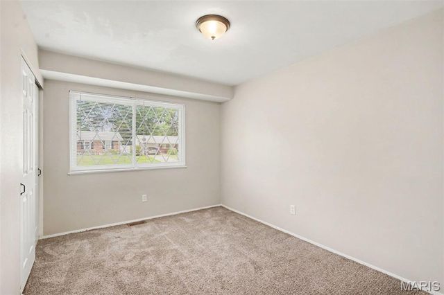 1105 5th Plaza, Florissant, MO 63031