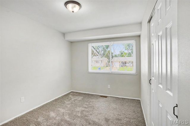 1105 5th Plaza, Florissant, MO 63031