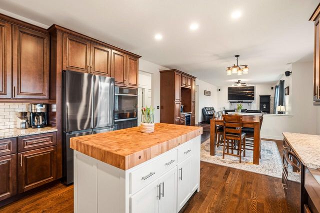 10840 45th AVENUE, Pleasant Prairie, WI 53158