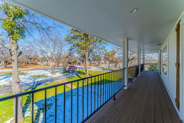 320 Cross Timbers Drive, Double Oak, TX 75077