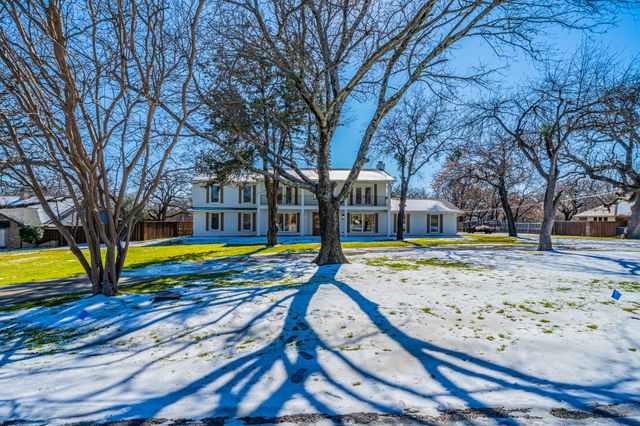 320 Cross Timbers Drive, Double Oak, TX 75077