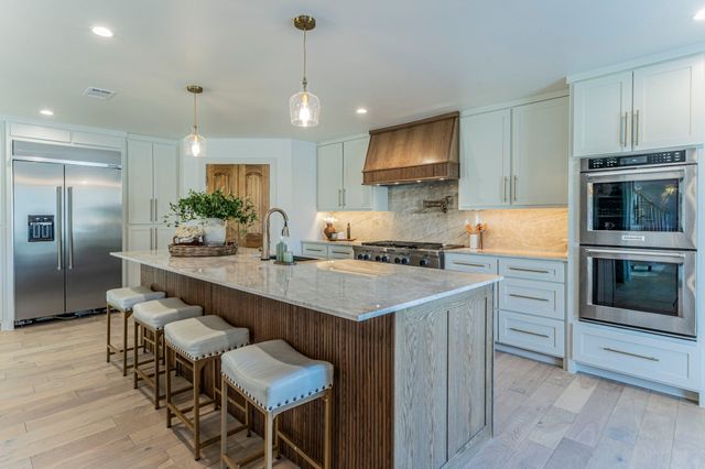 320 Cross Timbers Drive, Double Oak, TX 75077