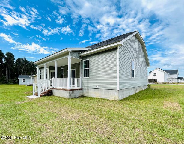 1231 Inner Banks Lane, Jacksonville, NC 28546