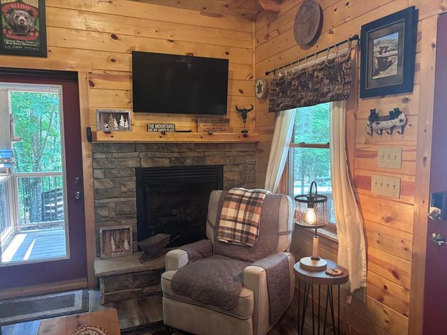 27 Eadie Cate Lane, Murphy, NC 28906